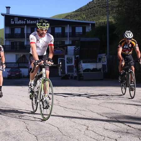 La Vallee Blanche Bikehotel Альп-д'Юэз Экстерьер фото